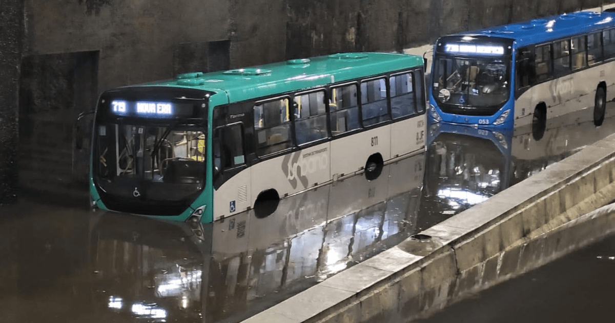chuva-de-mais-de-100-mm-devasta-juiz-de-fora-(mg)-com-alagamentos-e-cratera