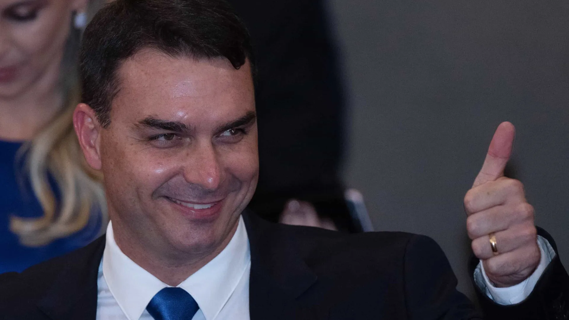 flavio-explica-por-que-foi-o-escolhido-de-bolsonaro-no-lugar-de-michelle