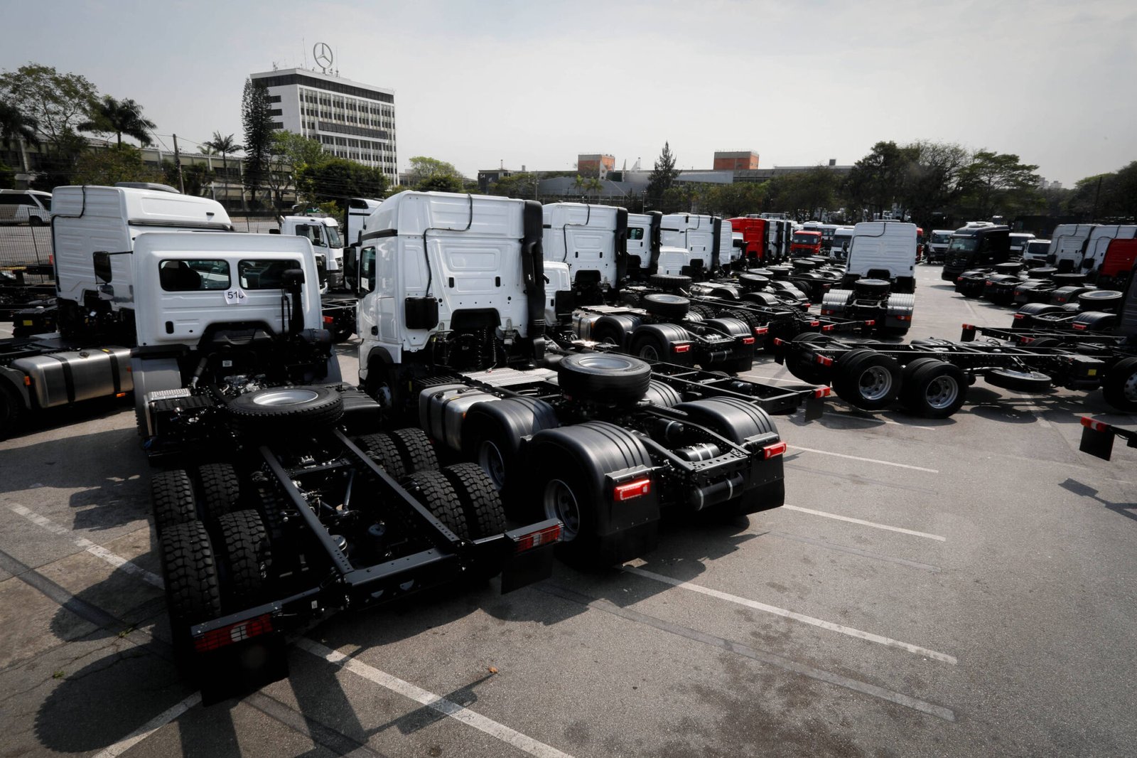 tesouro-vai-injetar-r$-6-bi-no-bndes-para-financiar-compra-de-caminhoes