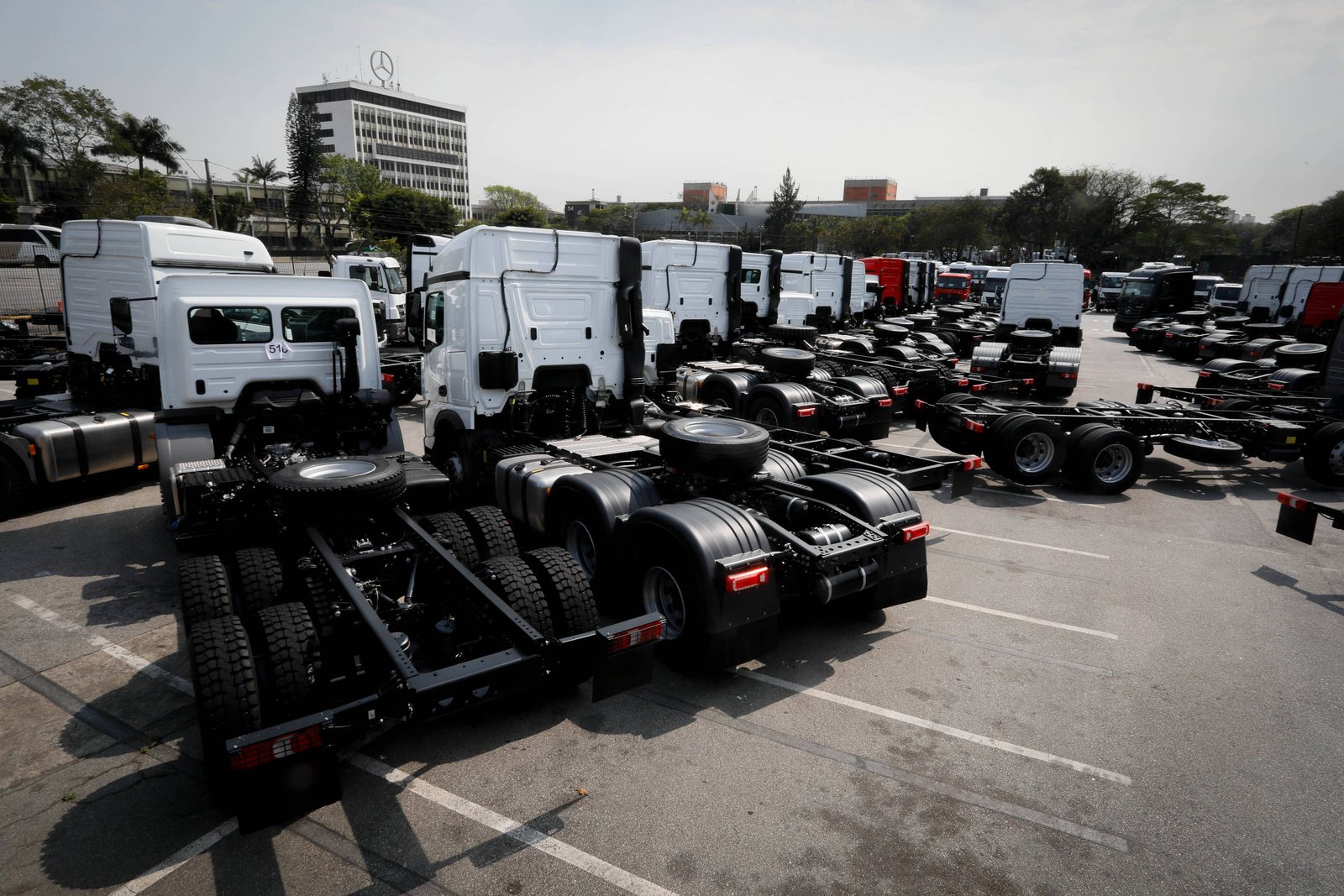 tesouro-vai-injetar-r$-6-bi-no-bndes-para-financiar-compra-de-caminhoes