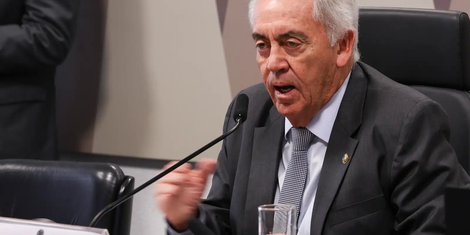 ccj-mantem-prazo-curto-e-avanca-com-pl-da-dosimetria