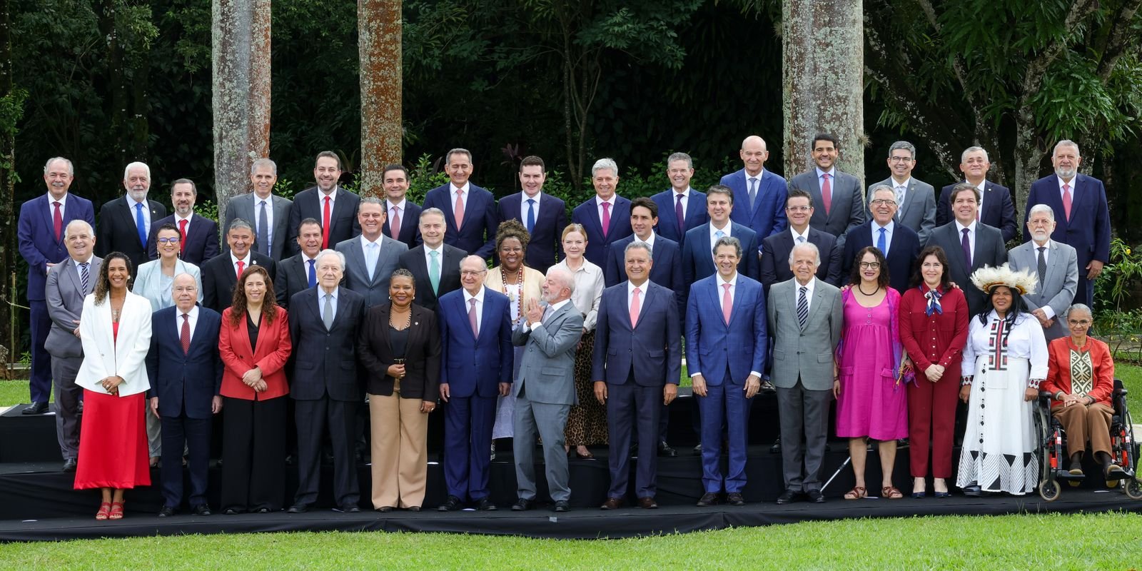 reuniao-ministerial-discute-seguranca-publica,-pobreza-e-reforma-do-ir