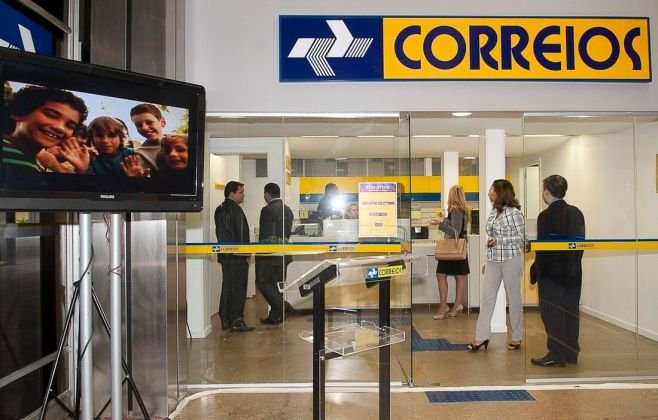 correios:-trabalhadores-ameacam-greve-e-tst-propoe-acordo