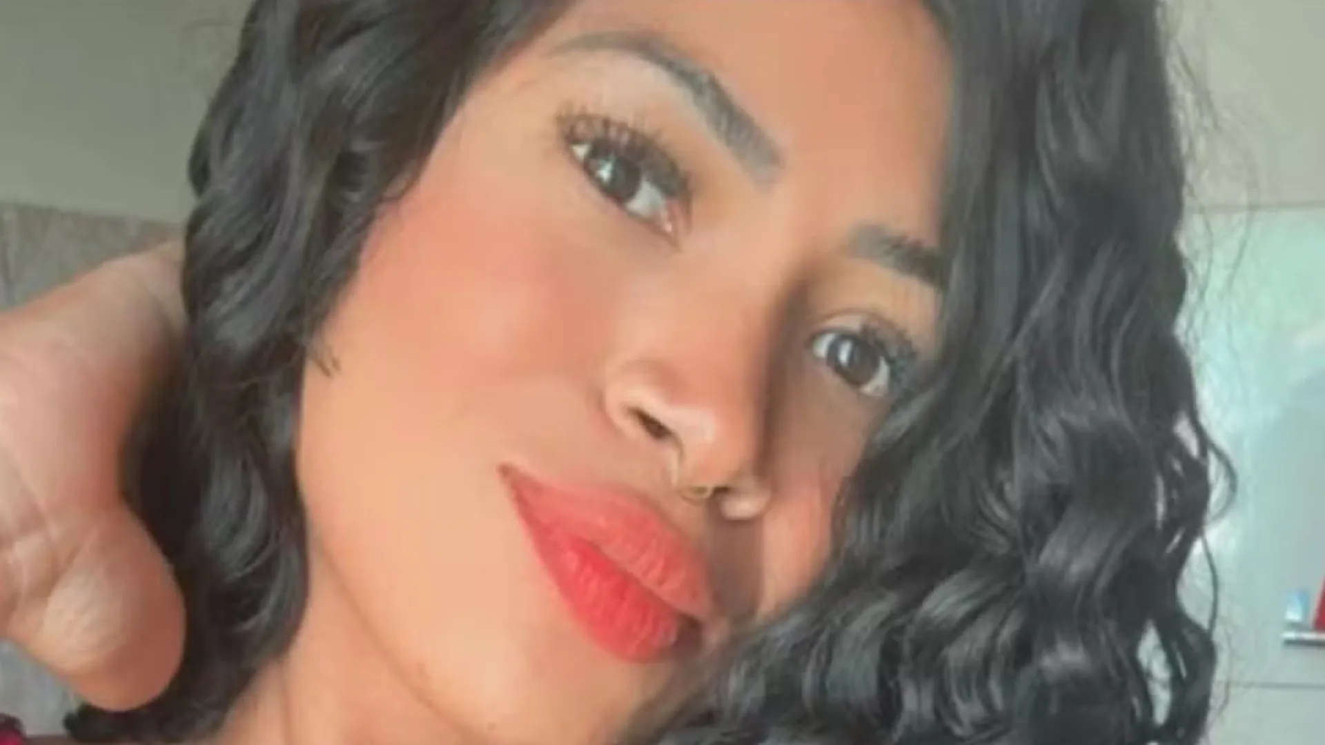 homem-e-preso-no-rj-apos-confessar-ter-assassinado-esposa-e-concretado-corpo-no-chao-de-loja