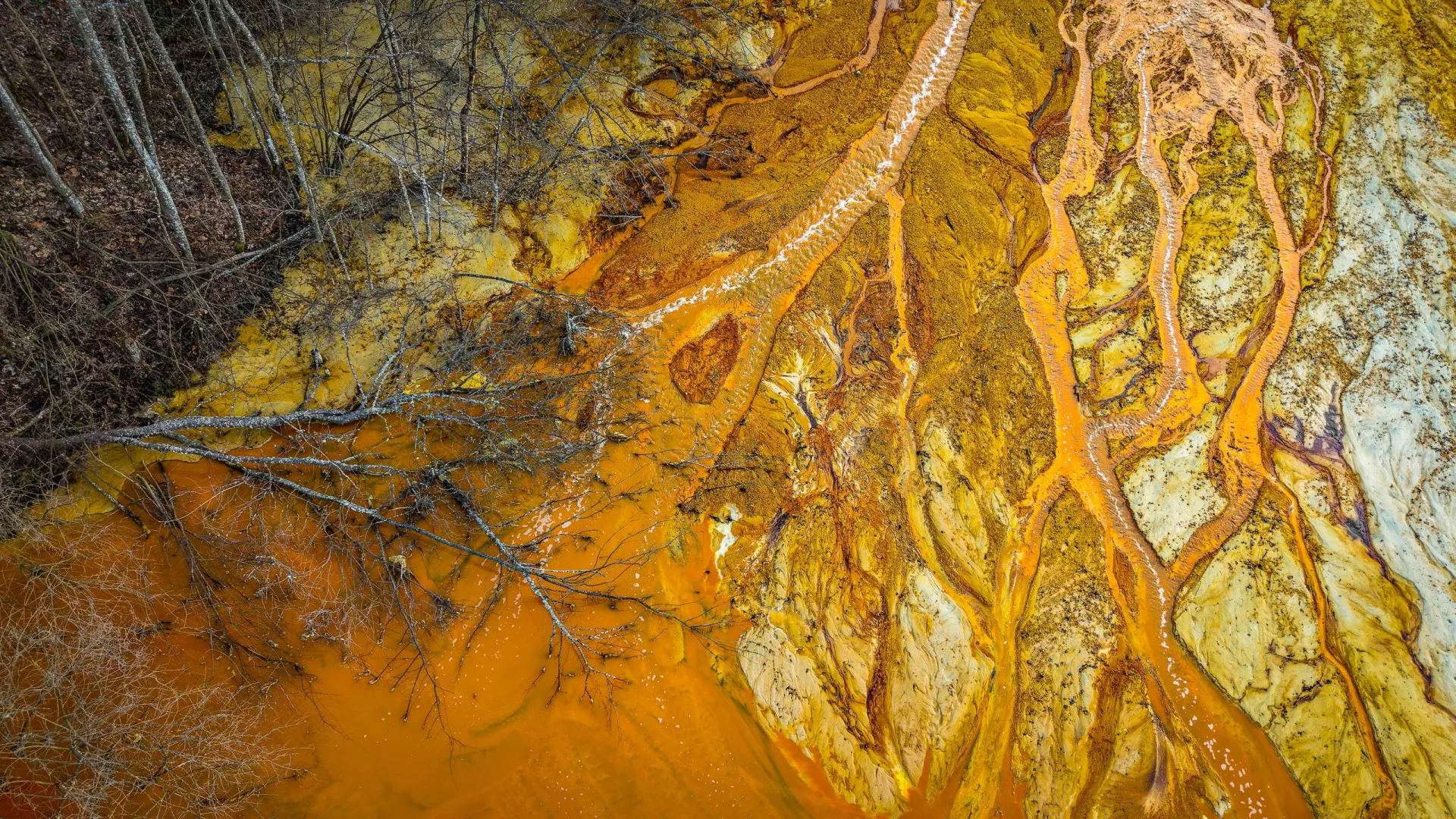 por-que-o-nucleo-da-terra-esta-vazando-ouro?