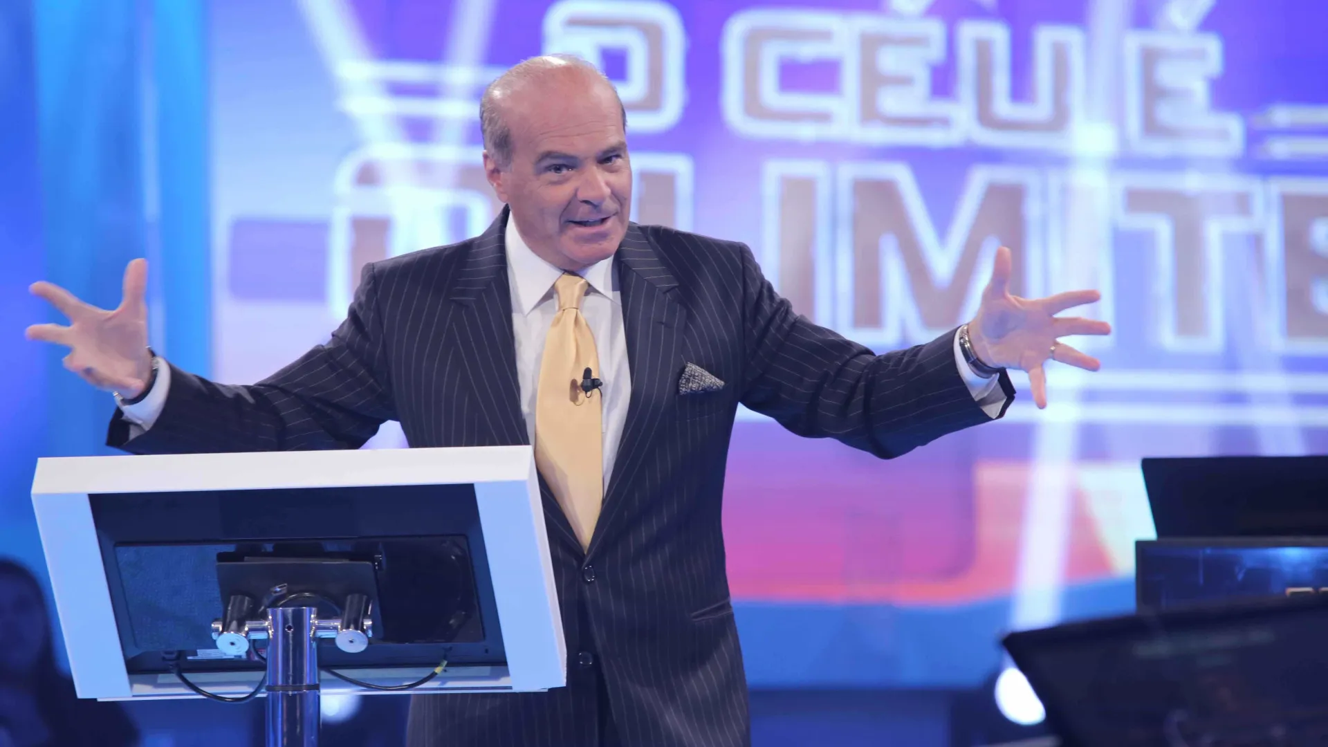 apos-vender-acoes,-marcelo-de-carvalho-seguira-no-ar-como-apresentador-da-redetv!