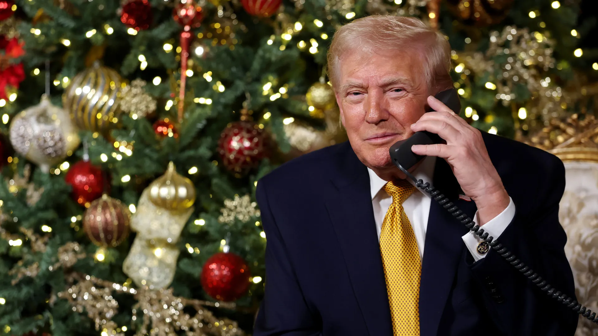 trump-alerta-a-infiltracao-de-“mau-papai-noel”-em-conversa-com-criancas