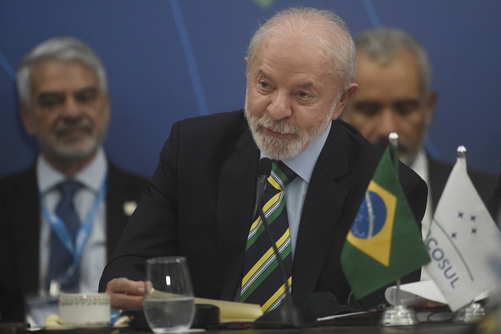 lula-sanciona-corte-de-incentivos-fiscais-e-veta-jabuti-de-r$-2-bilhoes-em-emendas