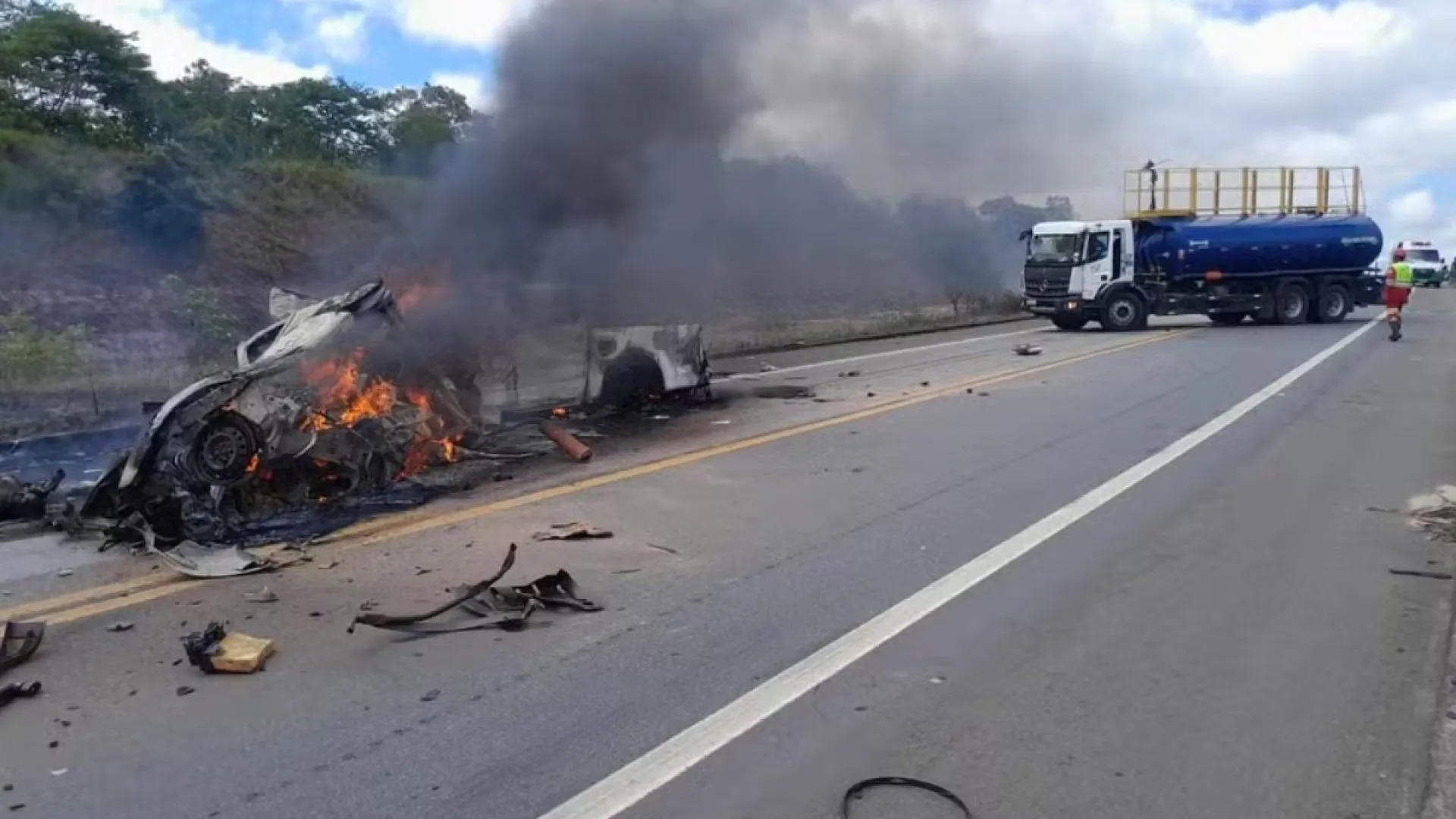 onze-pessoas-morrem-apos-batida-entre-dois-carros-no-sul-da-bahia