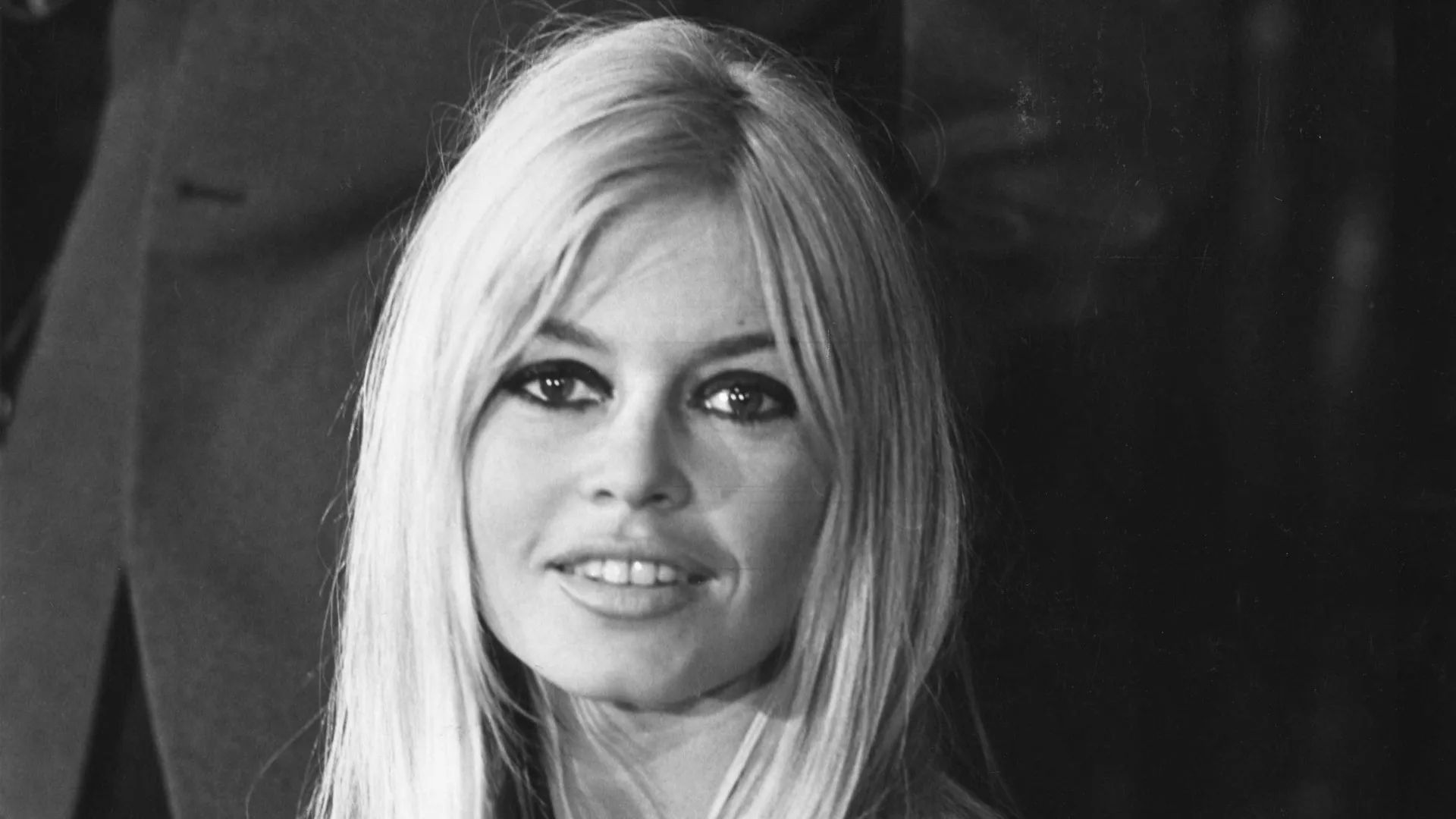 macron-homenageia-bardot:-“personificava-vida-de-liberdade.-uma-lenda”