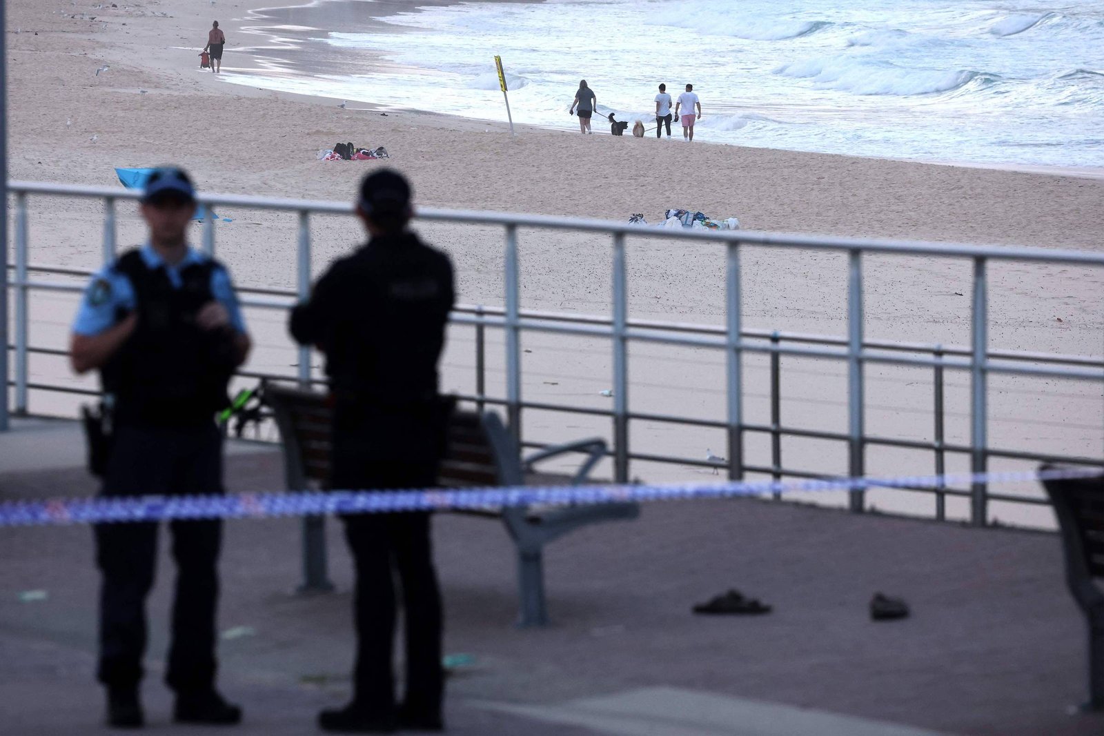 policia-diz-que-atiradores-da-praia-de-bondi-na-australia-agiram-sozinhos