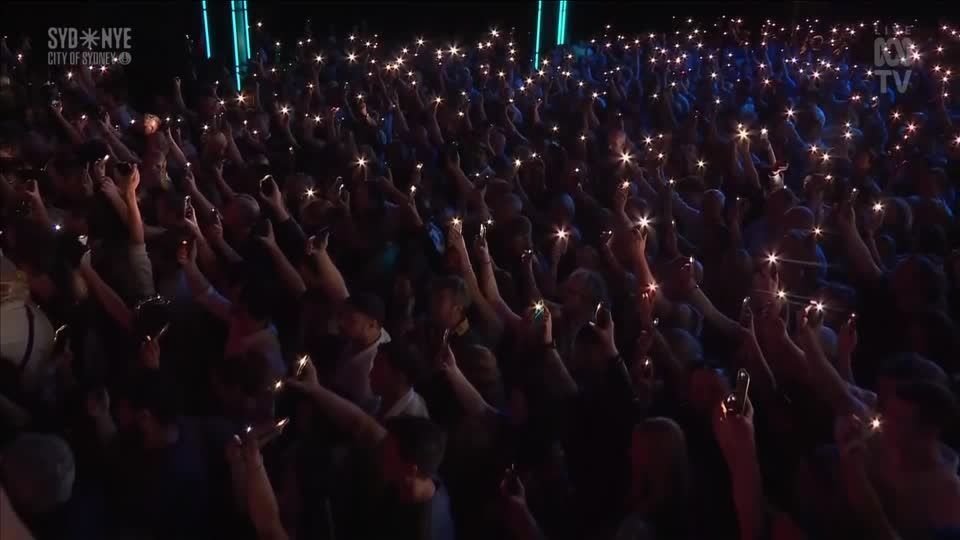 australianos-fazem-homenagem-as-vitimas-de-atentado-antes-do-ano-novo