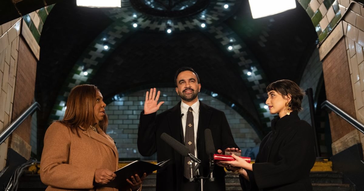 zohran-mamdani-toma-posse-como-prefeito-de-nova-york