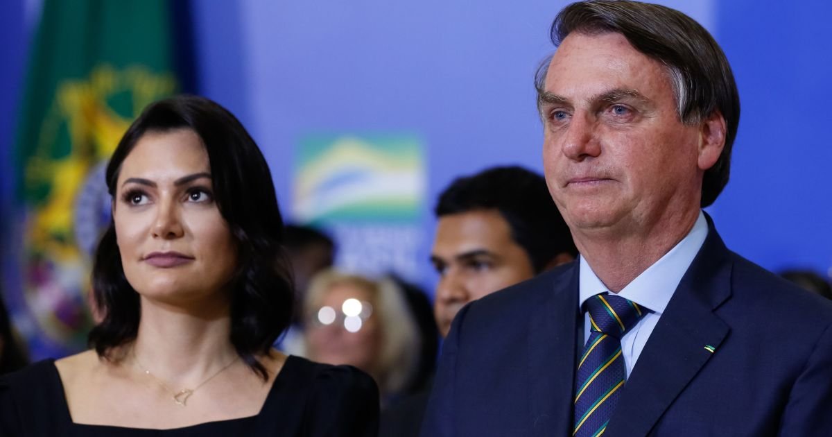 michelle-se-manifesta-apos-alta-de-bolsonaro:-“vamos-vencer-os-dias-maus”