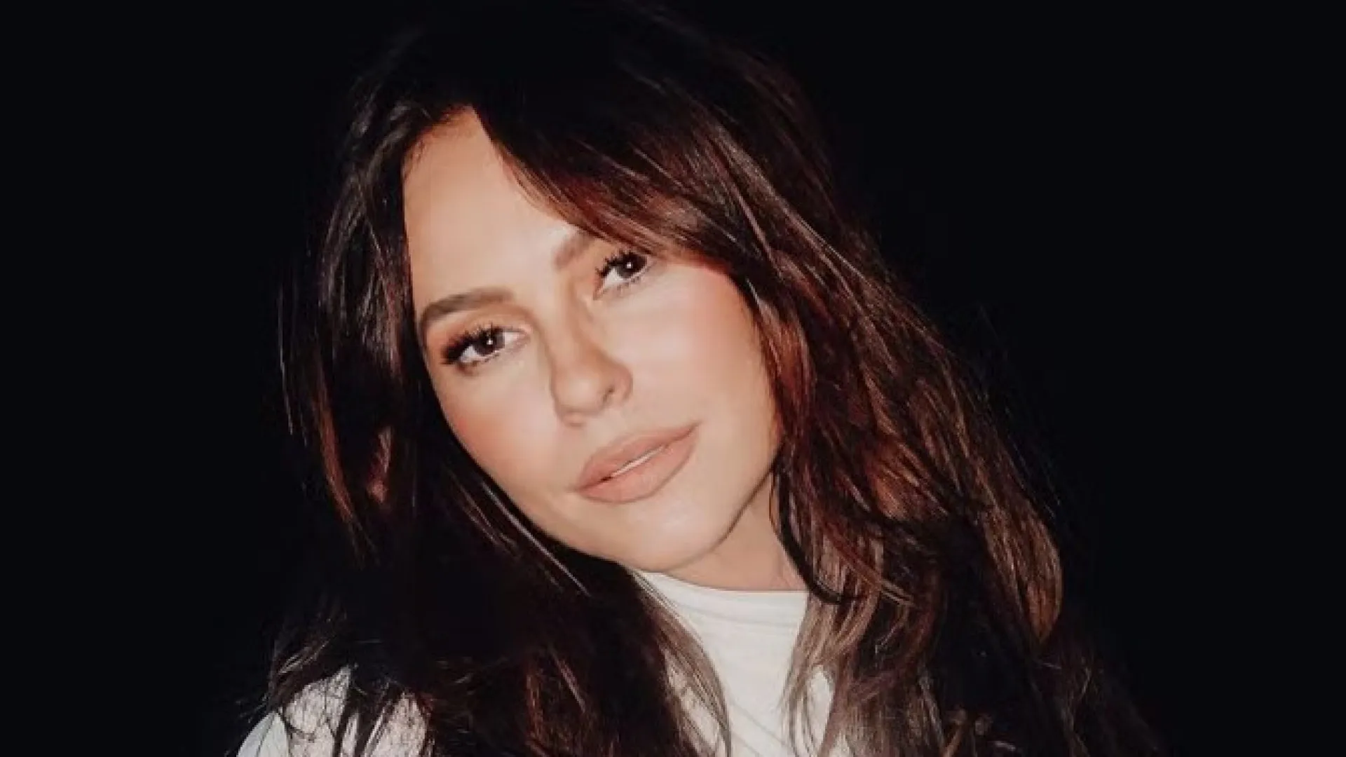 recem-separada,-paolla-oliveira-surge-radiante-para-o-reveillon