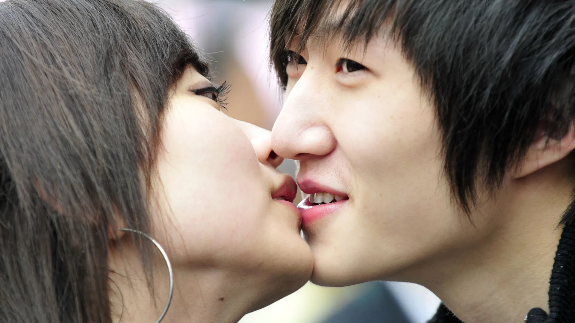 nada-de-beijo:-paises-onde-nao-pode-fazer-demonstracoes-publicas-de-afeto