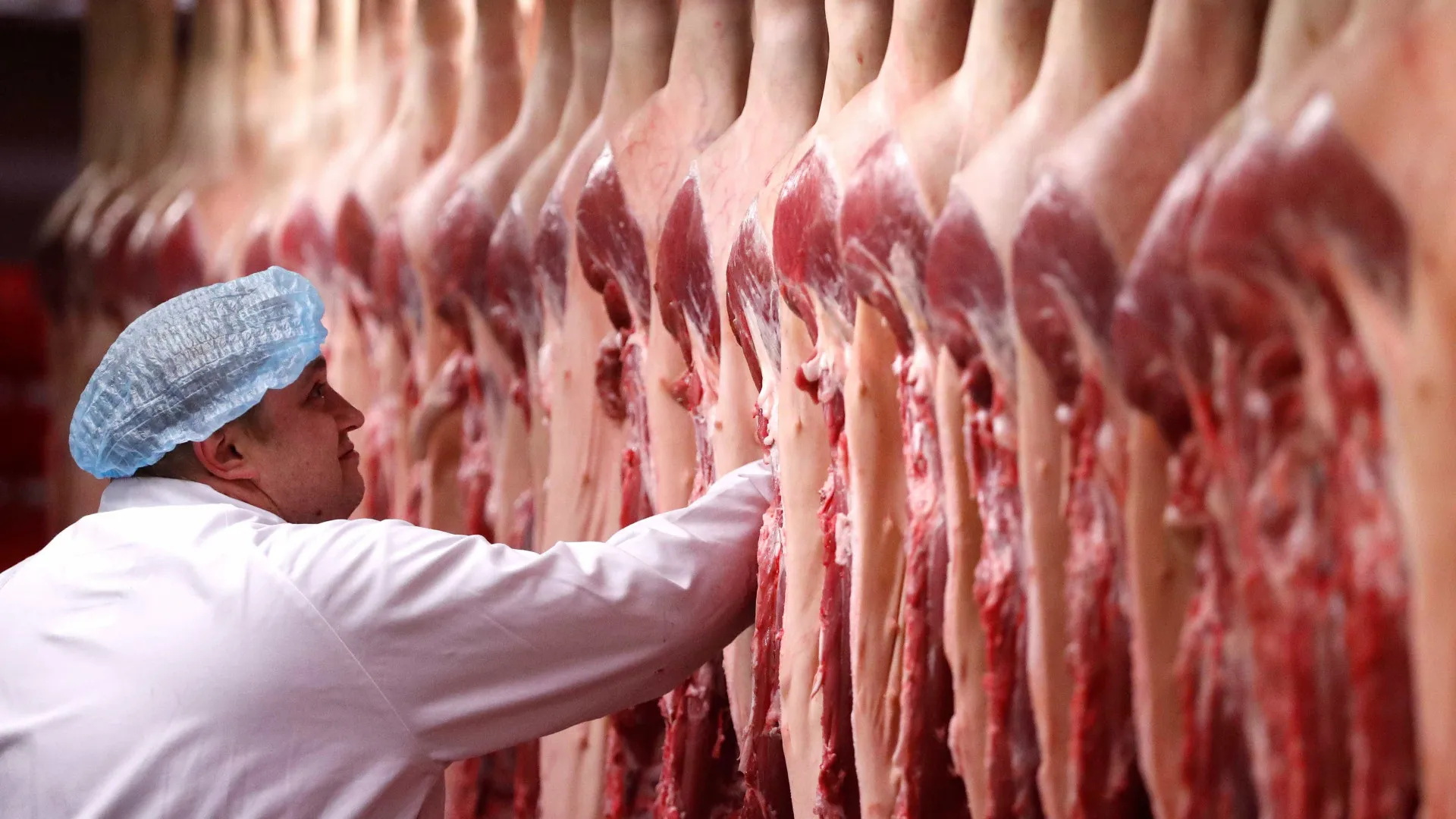 carne:-pais-vai-propor-a-china-assumir-cota-de-paises-que-nao-conseguirem-cumpri-la,-diz-favaro
