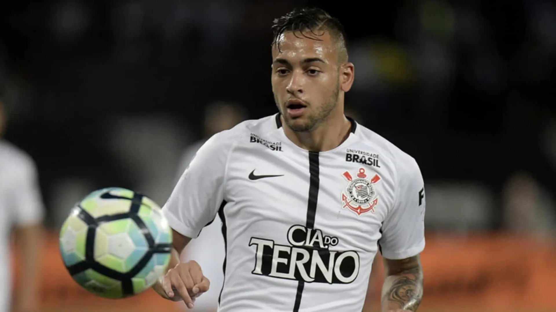 renovacao-com-corinthians-trava,-e-atletico-mg-faz-proposta-por-maycon