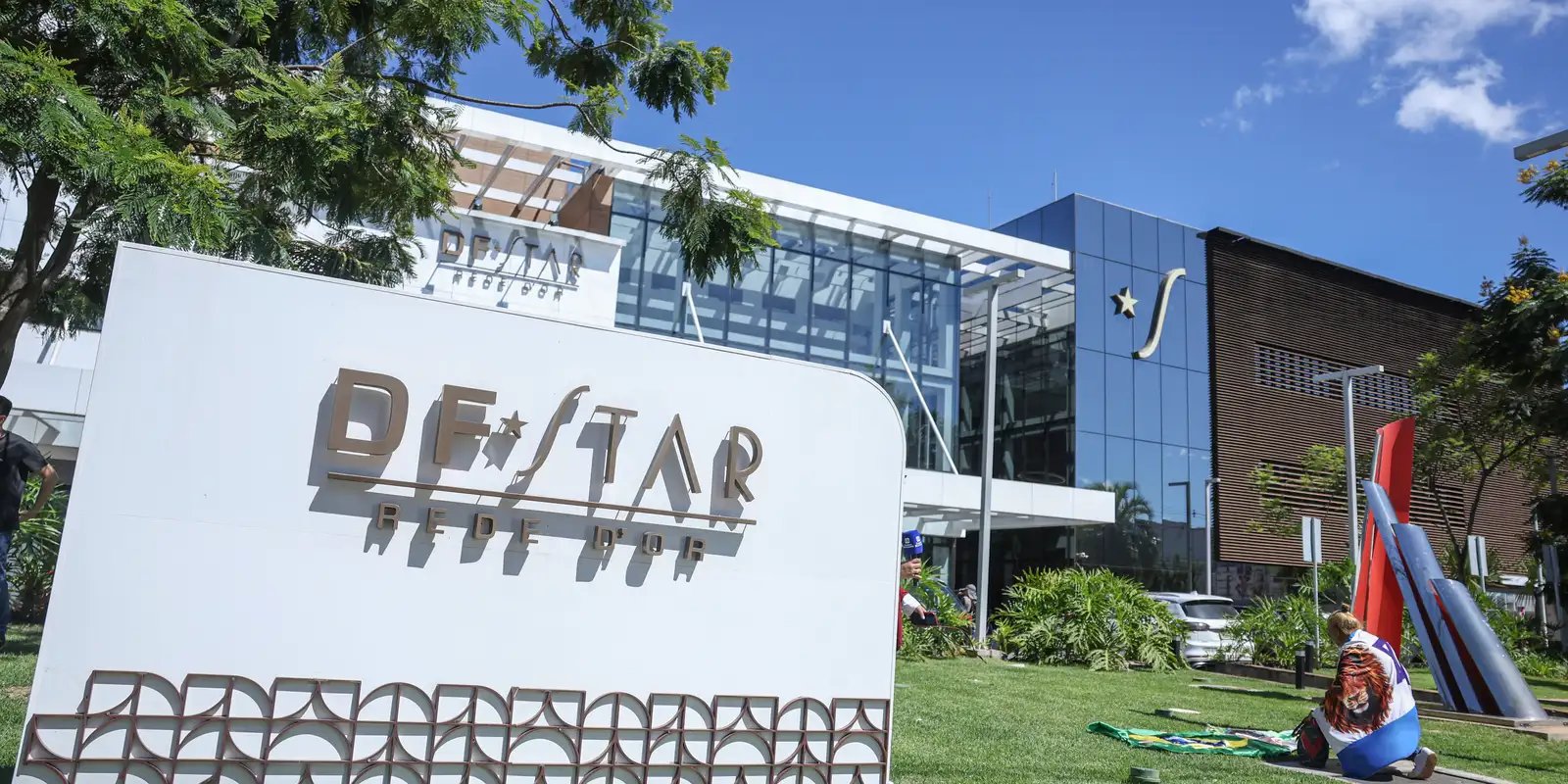 bolsonaro-volta-ao-hospital-apos-sofrer-queda-na-cela-da-pf