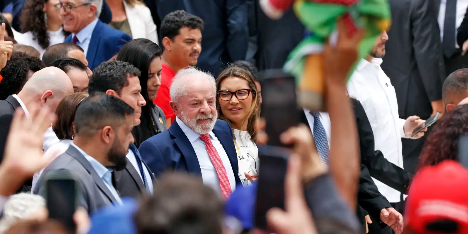 em-cerimonia-dos-tres-anos-do-8-de-janeiro,-lula-veta-pl-da-dosimetria