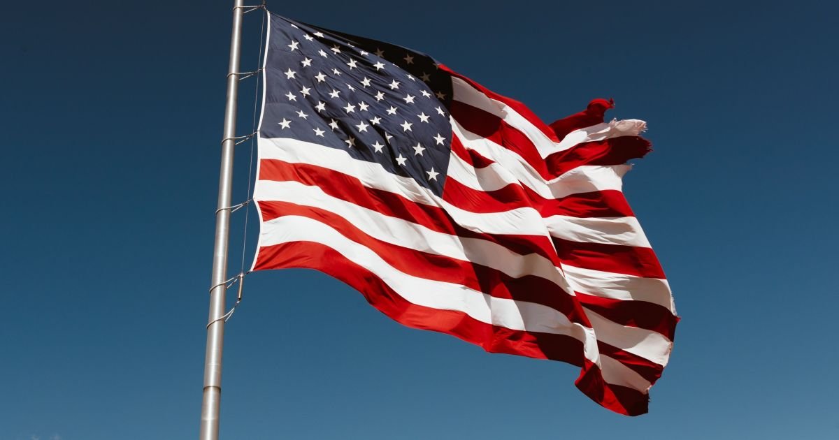 duas-pessoas-sao-baleadas-por-agentes-federais-nos-eua,-diz-policia