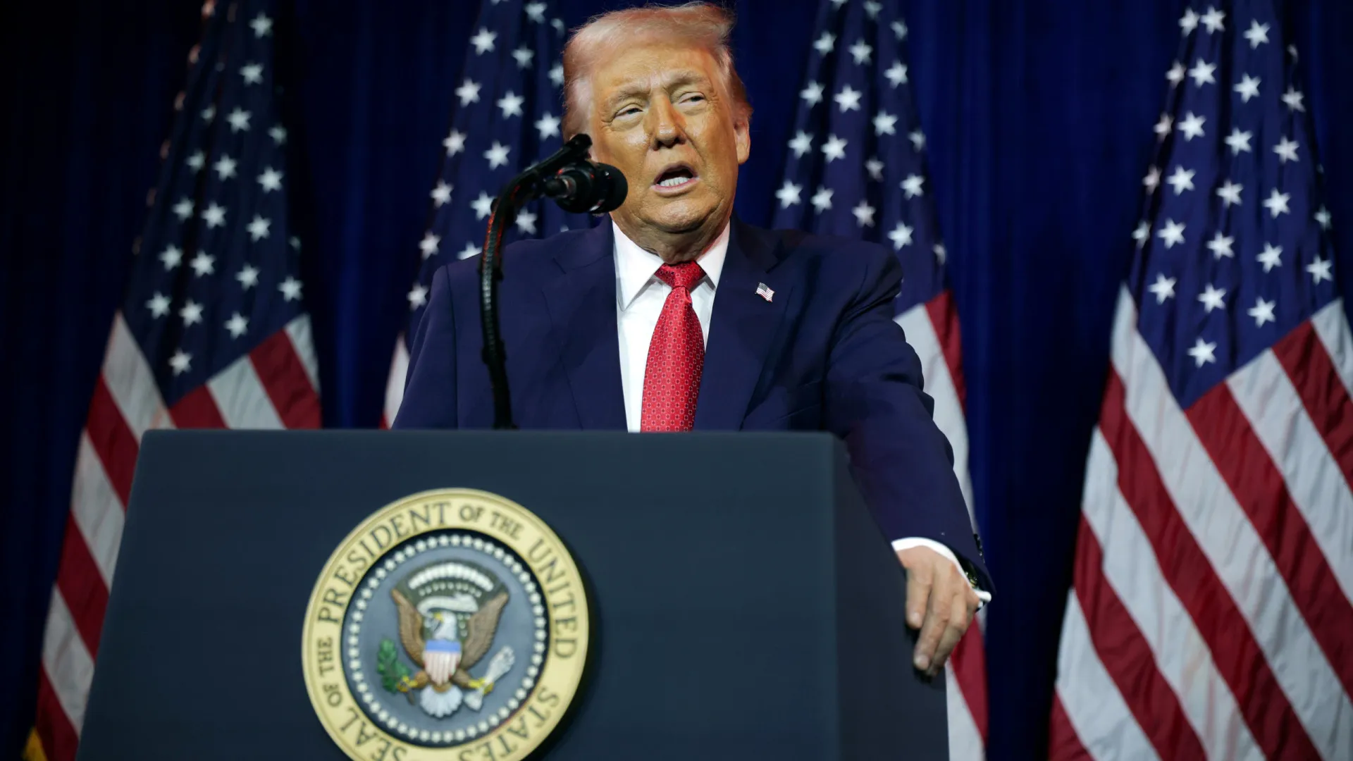 “ira-aspira-a-liberdade”-e-trump-diz-que-eua-estao-“prontos-para-ajudar”