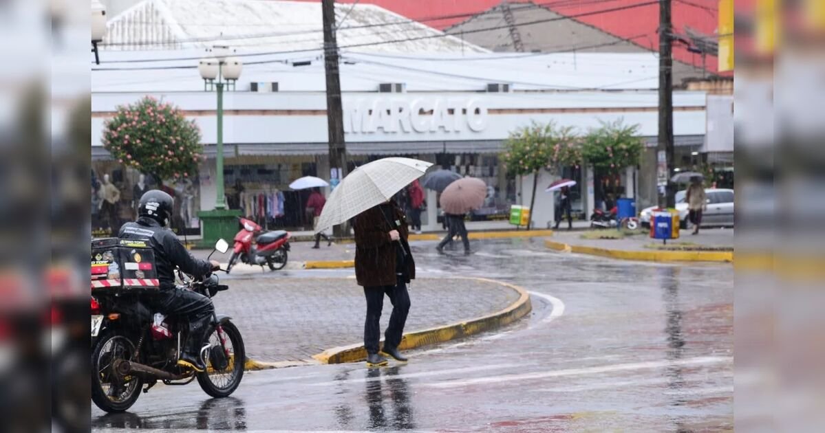 inmet-emite-alerta-de-tempestade-para-apucarana,-arapongas-e-273-cidades-do-pr