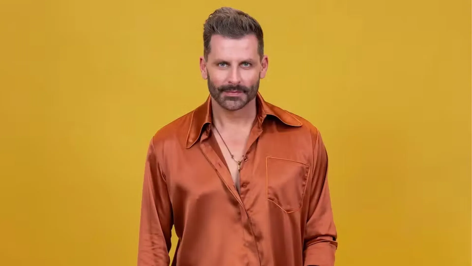 apos-convulsoes,-henri-castelli-deixa-o-bbb-26