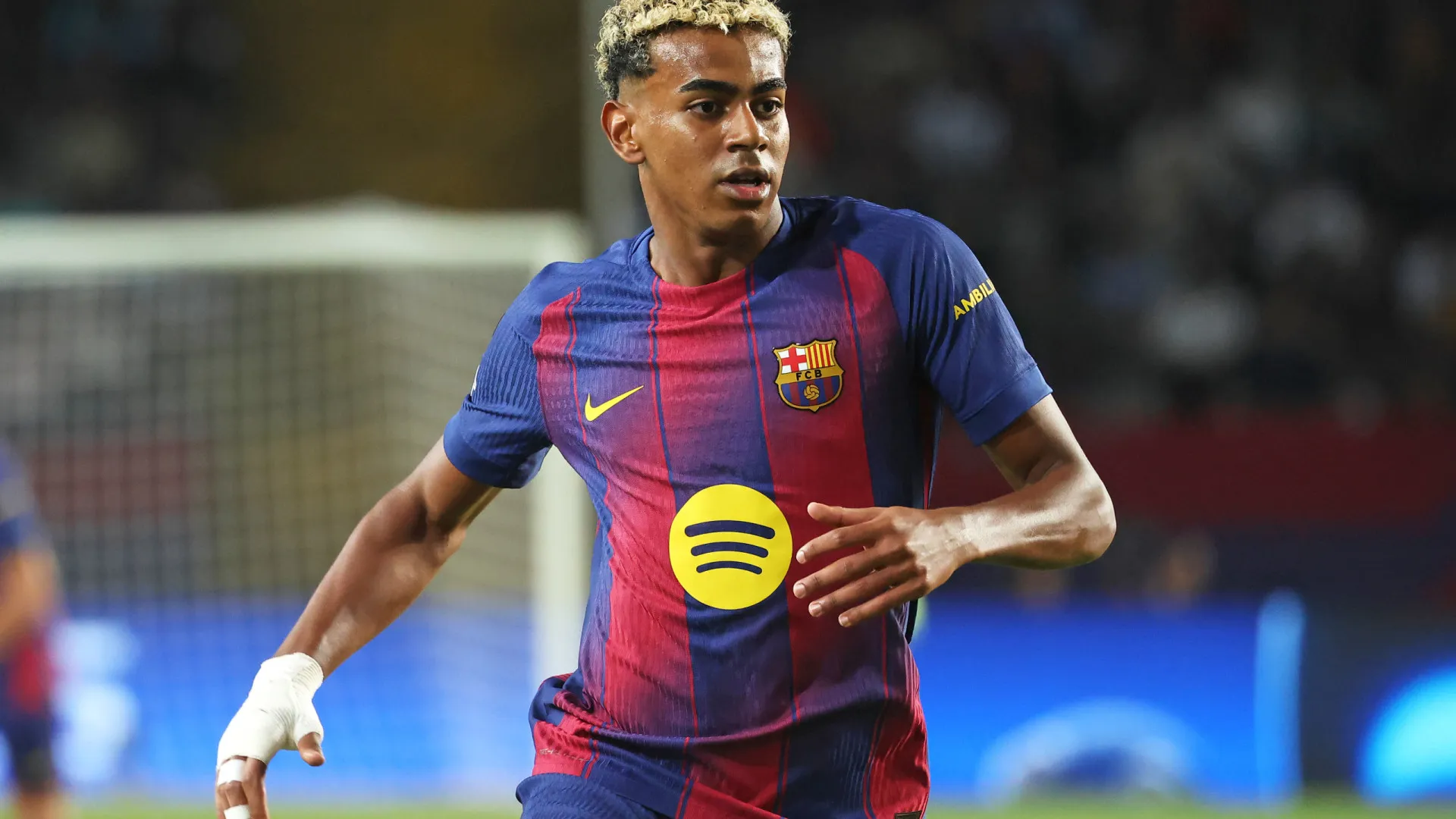 barcelona-supera-racing,-evita-zebra-e-avanca-na-copa-do-rei