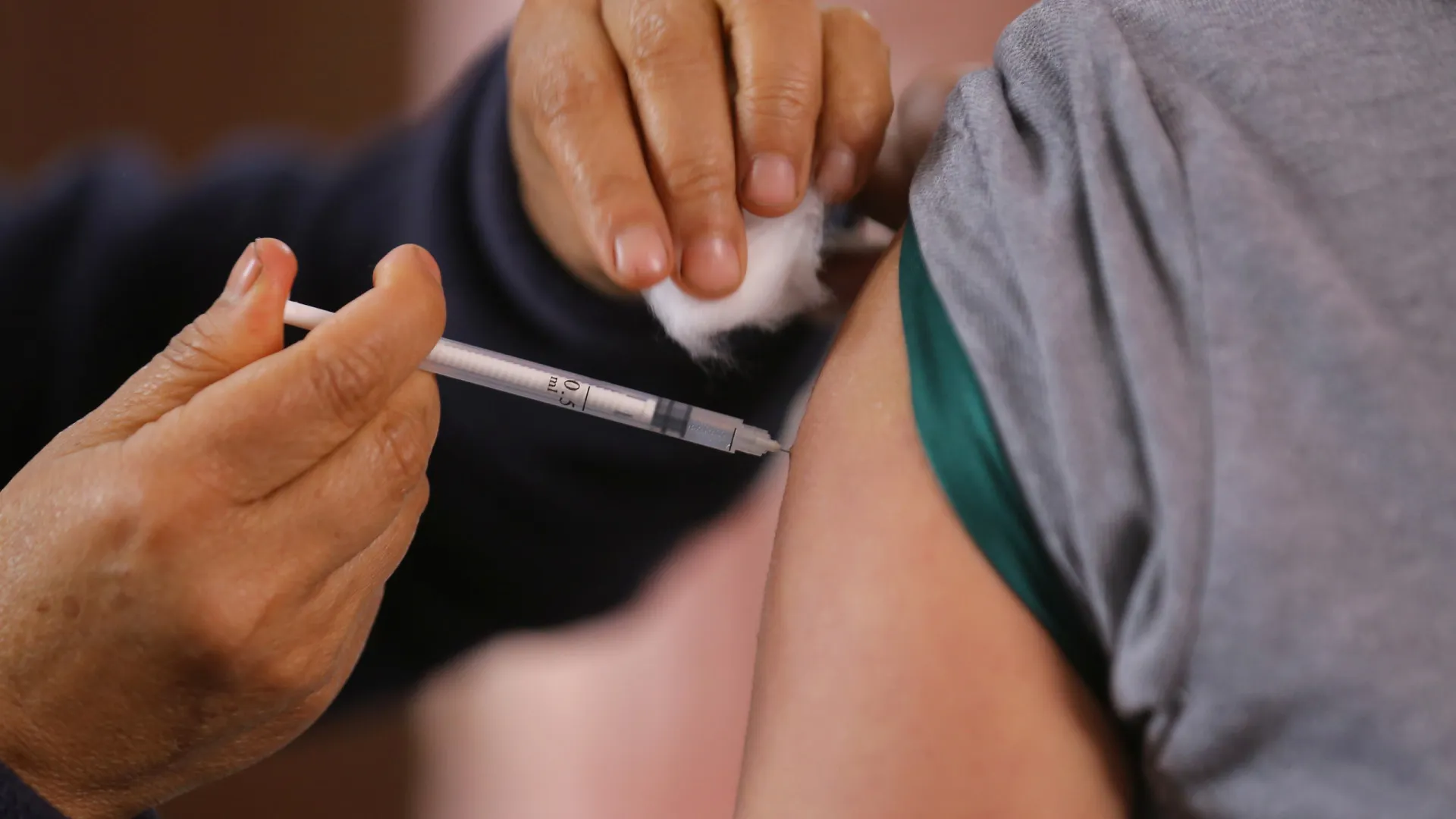 vacina-contra-a-dengue-comeca-a-ser-aplicada-neste-fim-de-semana-em-3-municipios