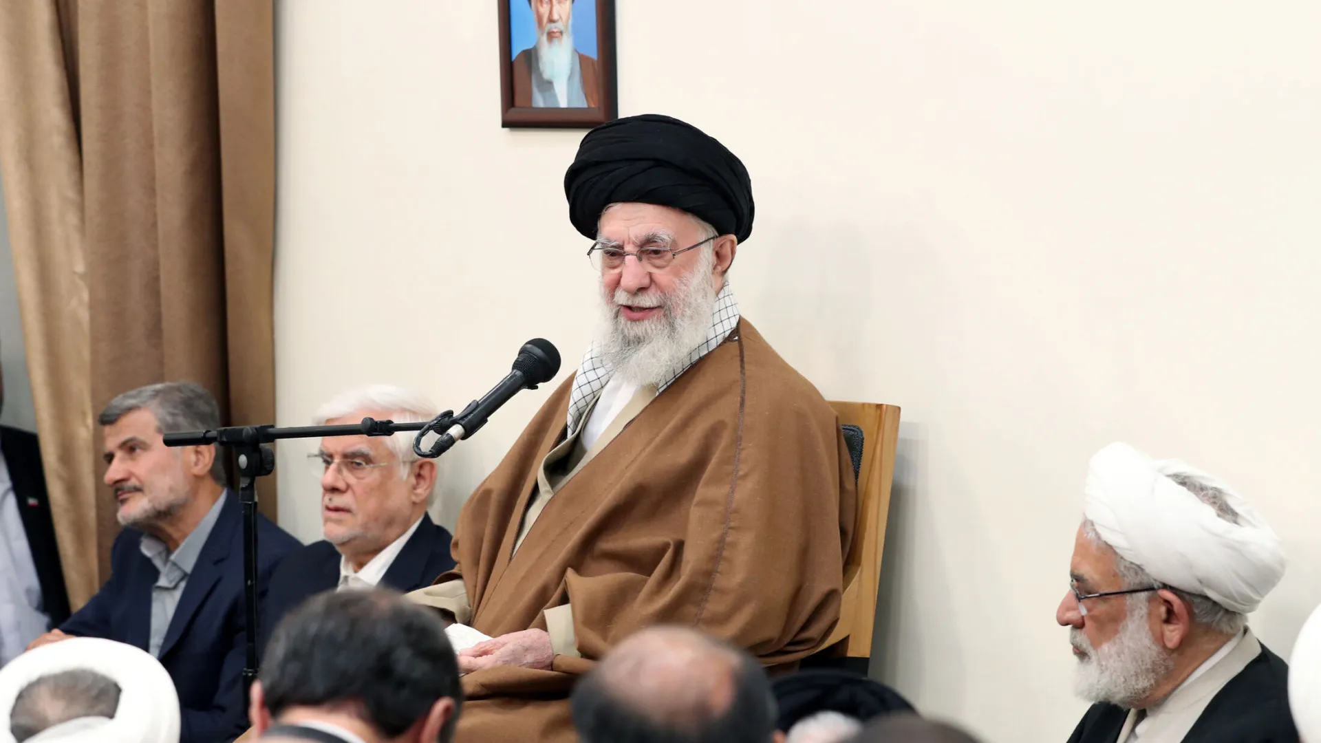 mortes-em-protestos-no-ira-chegam-a-5.000,-diz-agencia;-khamenei-faz-ameaca
