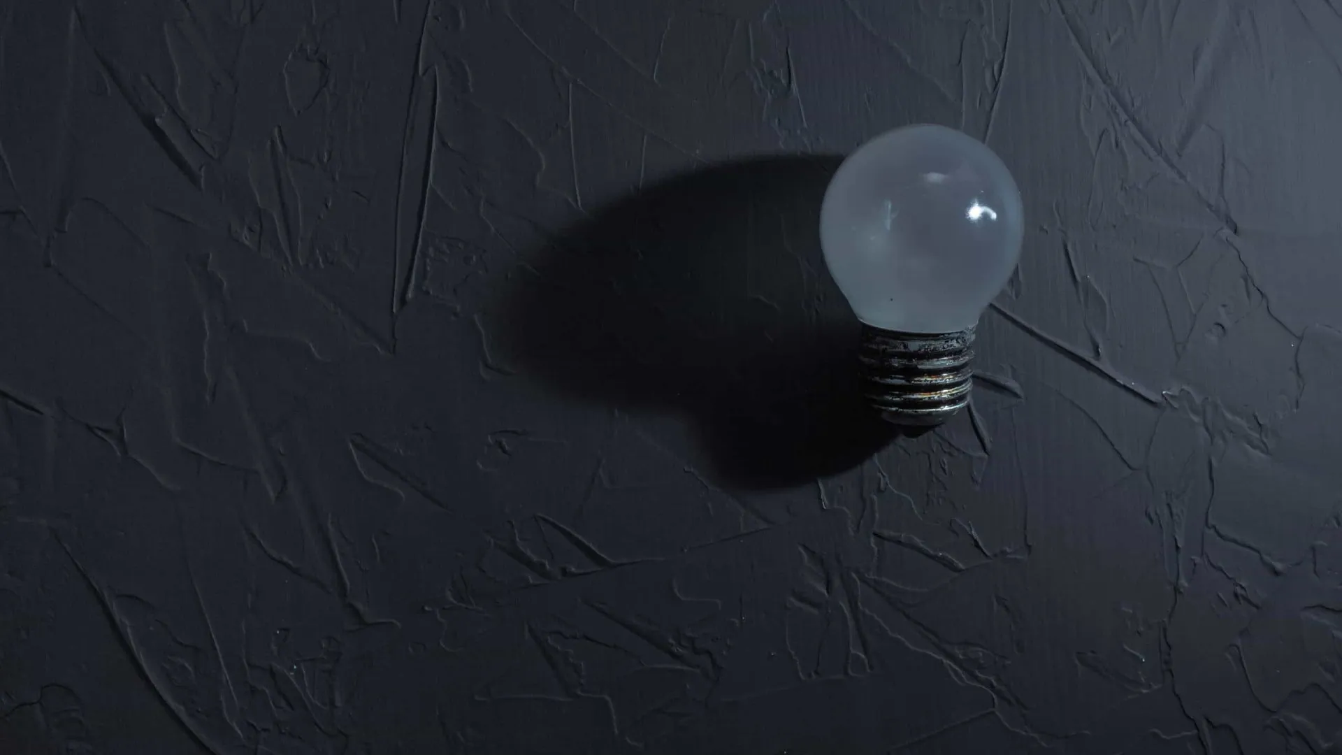 mais-de-50-mil-imoveis-permanecem-sem-energia-em-sp;-chuva-causa-estragos-na-capital-e-litoral