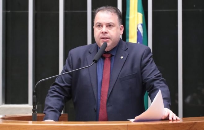 comissao-aprova-programa-para-treinar-prefeitos-e-servidores-sobre-lei-de-antenas