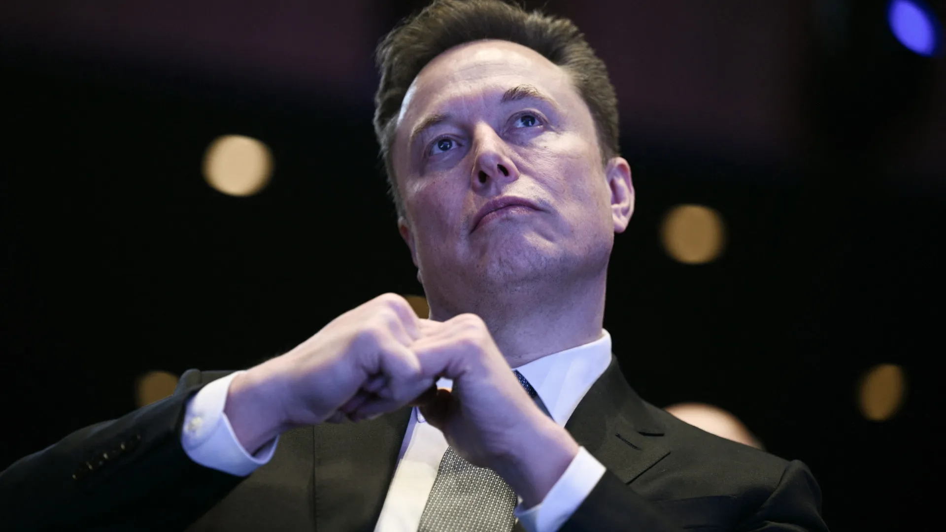 elon-musk-quer-base-na-lua-para-impulsionar-ia-da-xai