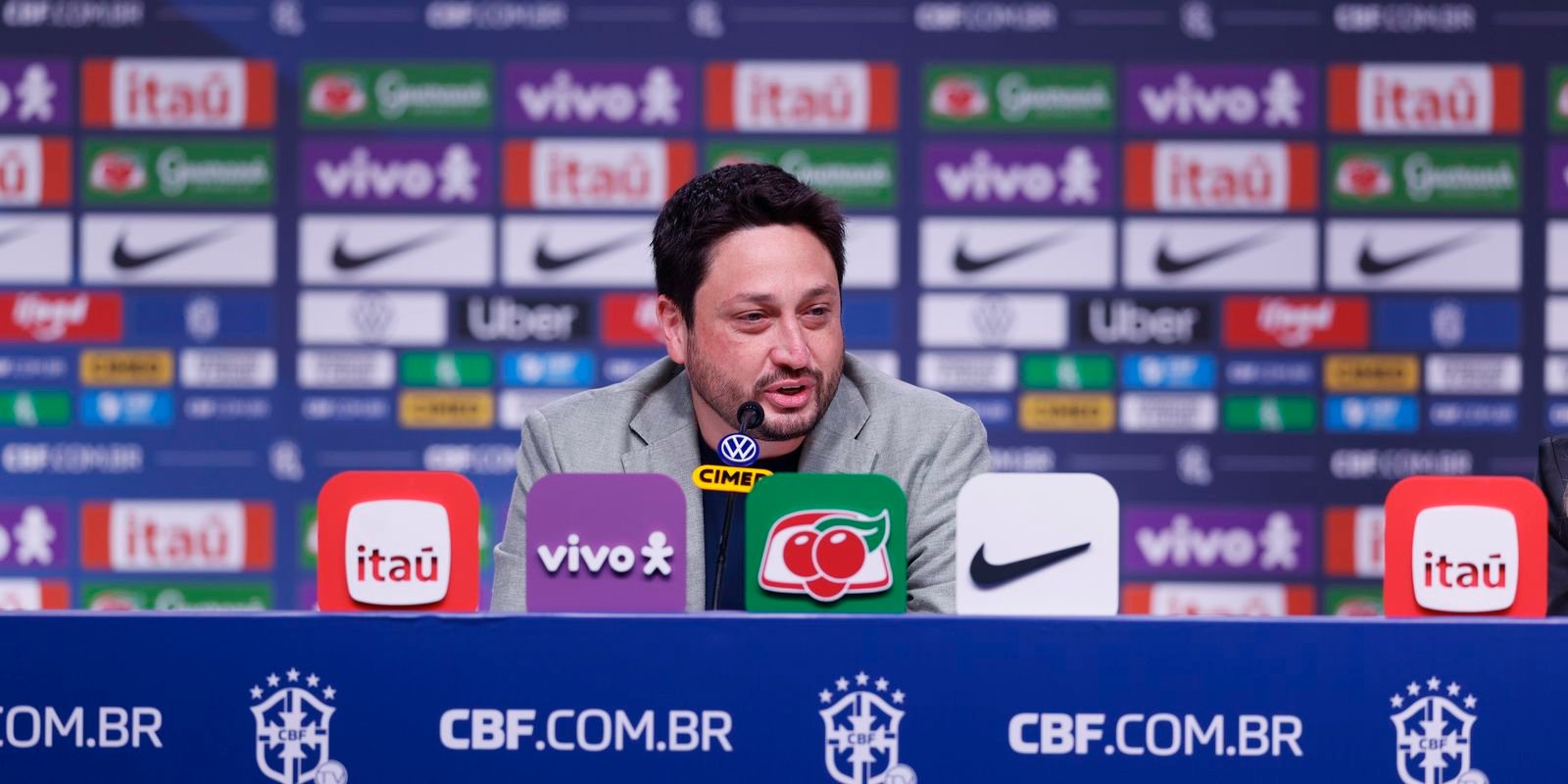 arthur-elias-convoca-selecao-feminina-para-primeiros-amistosos-do-ano