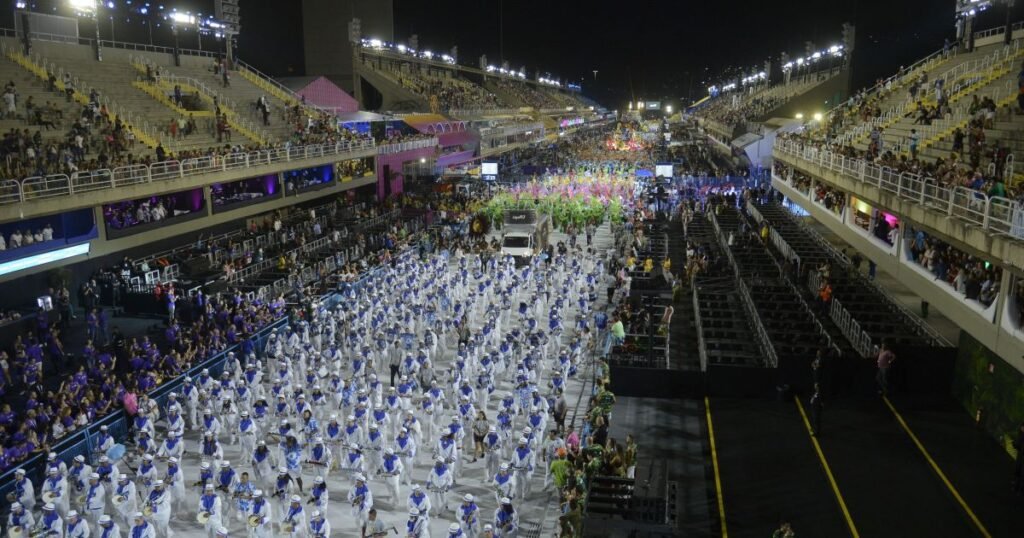 rj:-delegacia-temporaria-reforca-seguranca-na-sapucai-durante-os-desfiles