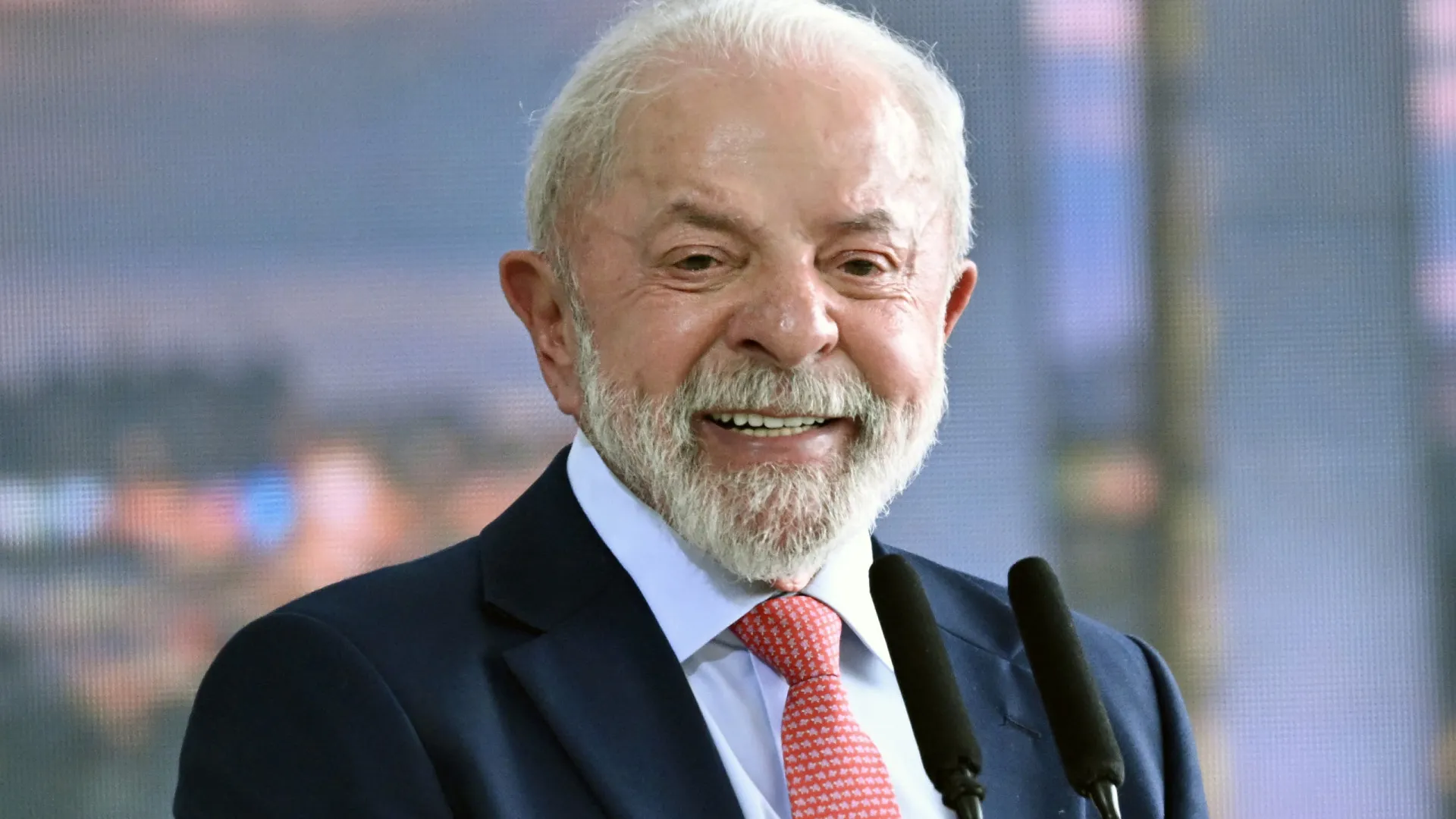 lula-sugere-fazer-um-cafune-na-mulher-ou-no-marido-antes-de-pegar-o-celular