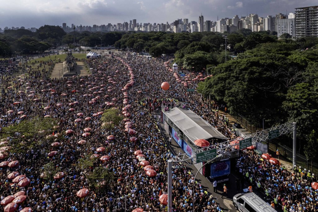 tumulto-no-bloco-carnalau,-no-ibirapuera