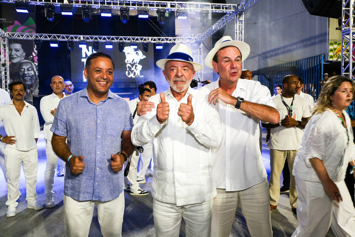 globo-perde-audiencia-com-desfile-de-escola-de-samba-que-fez-homenagem-a-lula