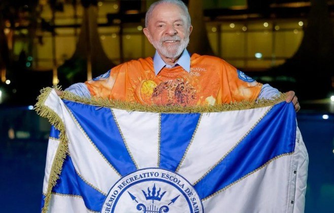 flavio-ironiza-homenagem-a-lula-com-video-de-ia