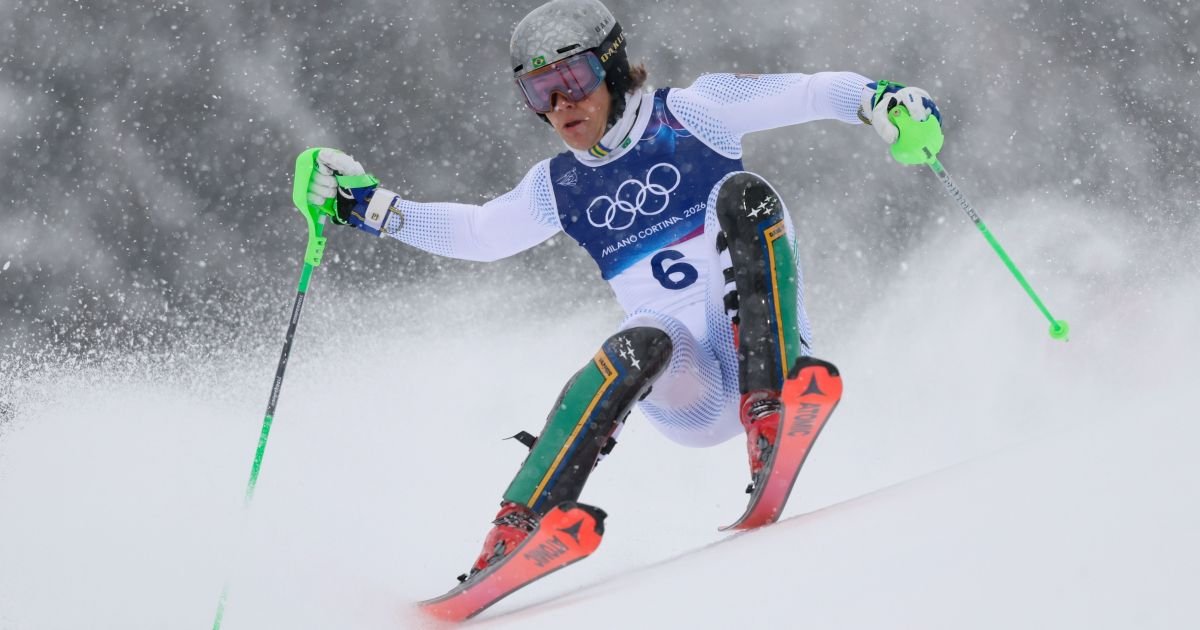 lucas-pinheiro-braathen-cai-no-slalom-e-fica-fora-da-disputa-por-medalha