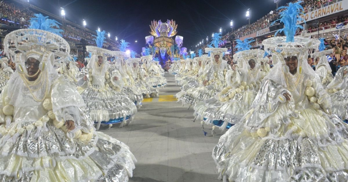 carnavalesco-deixa-portela-apos-desfile-com-problemas:-“ataques”