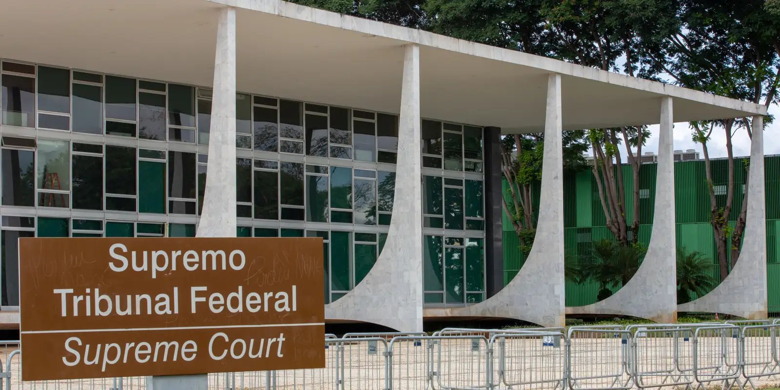 stf-manda-afastar-4-servidores-da-receita-investigados-por-vazamento