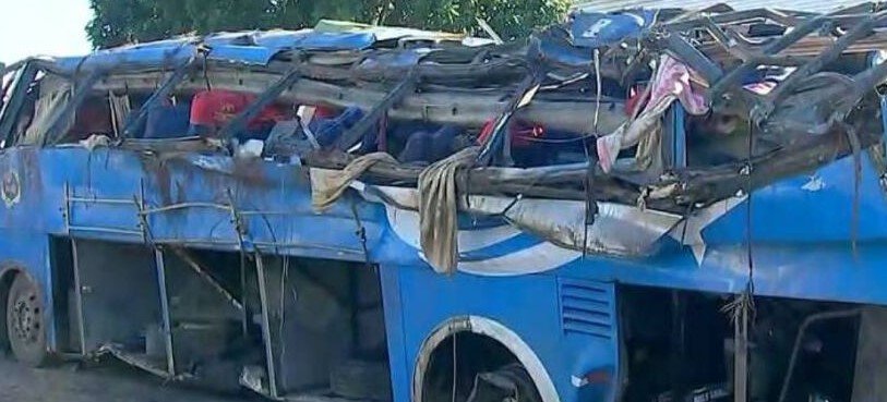 onibus-com-trabalhadores-rurais-capota-na-br-153-e-deixa-8-mortos-na-regiao-de-marilia,-interior-de-sp