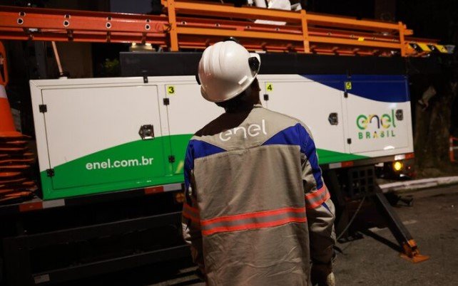governo-tarcisio-cobra-uniao-por-prazo-para-possivel-rompimento-de-contrato-da-enel-em-sp