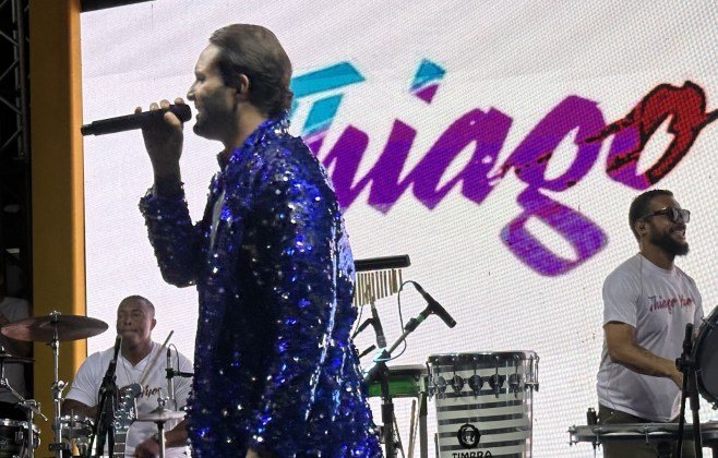 thiago-yyoo-arrasta-multidao-de-folioes-durante-carnaval-2026