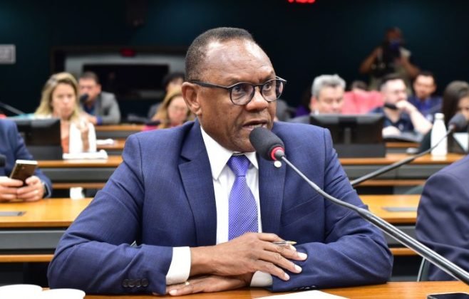 comissao-aprova-projeto-que-assegura-ao-idoso-opcao-de-receber-gratuitamente-faturas-impressas