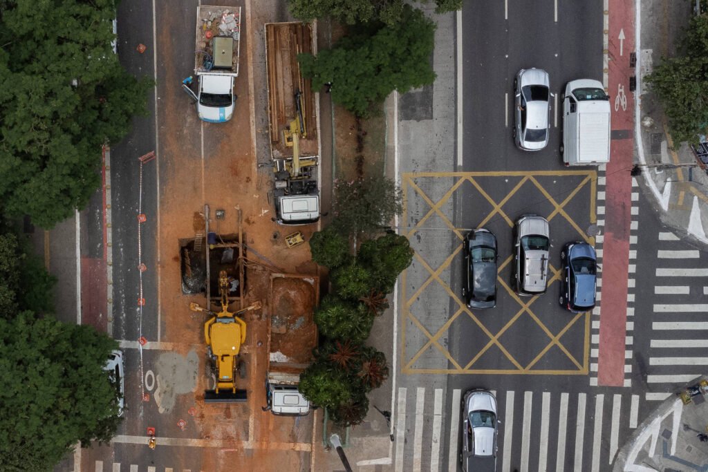 cratera-se-abre-na-rua-da-consolacao