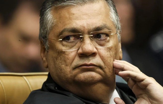 dino-libera-exibicao-de-documentario-sobre-grupo-arautos-do-evangelho