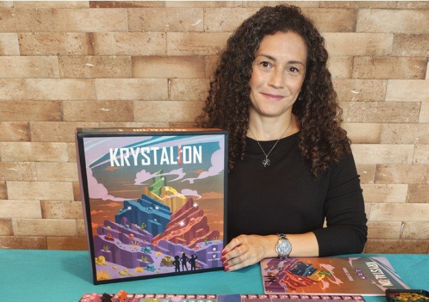 pesquisadora-da-usp-cria-jogo-de-tabuleiro-que-ensina-educacao-financeira-a-jovens